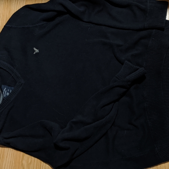 AE sweater - Picture 2 of 2